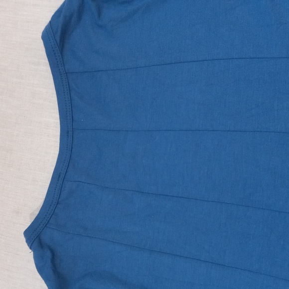 Women's Dress - Picture 8 of 12